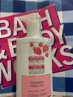 BATH & BODY WORKS Strawberry Pound Cake Moisturizing Hand Sanitizer