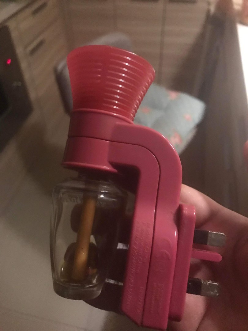 Bath and Body Works Plug In Device, Everything Else, Others on Carousell