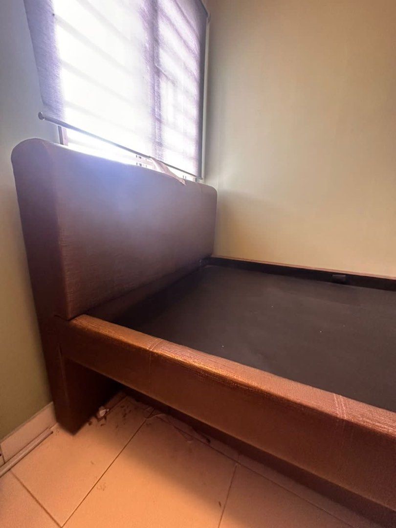 Bedframe (Double Layer) (Category: Bed Frames & Mattresses) located in Shah Alam. Submitted by artcallingstore (Listing ID 1265472252, Image 2). Description: Bedframe for sale - Double layer bed - Heavy duty bed - Super Quality - Seldom Used .