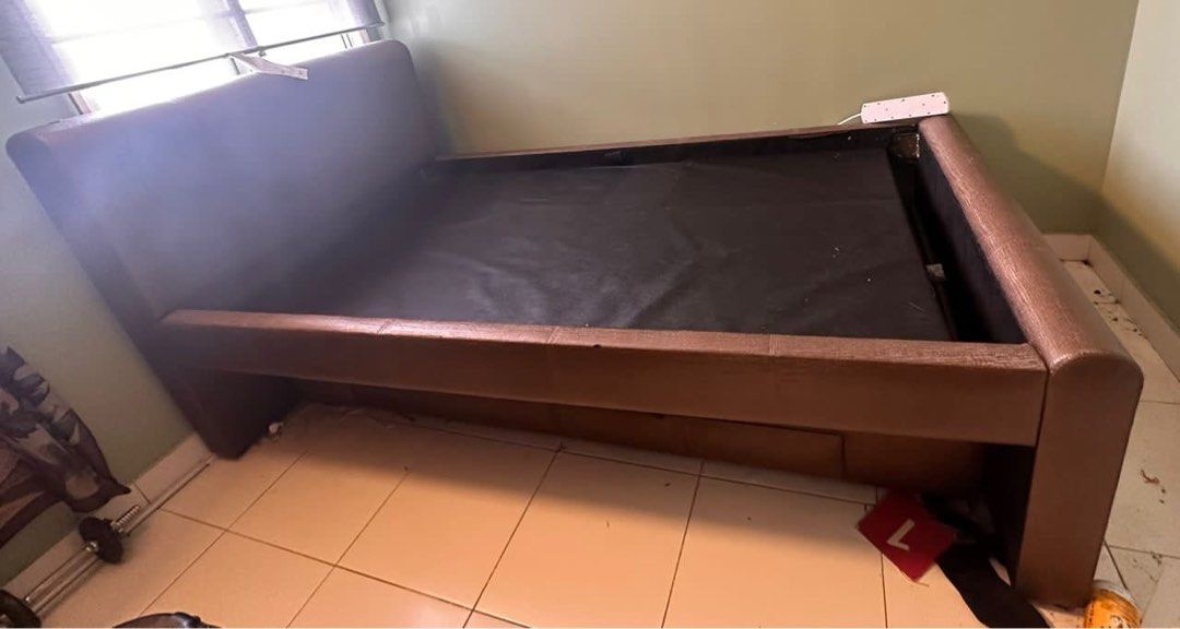 Bedframe (Double Layer) (Category: Bed Frames & Mattresses) located in Shah Alam. Submitted by artcallingstore (Listing ID 1265472252, Image 1). Description: Bedframe for sale - Double layer bed - Heavy duty bed - Super Quality - Seldom Used .