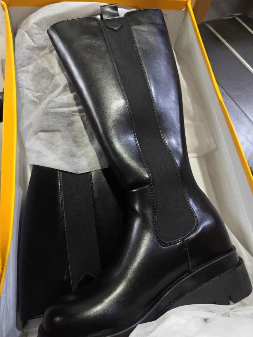 Black Leather winter Boots, Women's Fashion, Footwear, Boots on Carousell