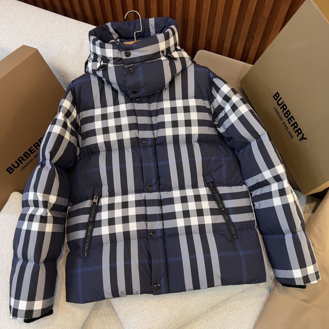 BN Authentic burberry Detachable Hooded Night Plaid Down Jacket