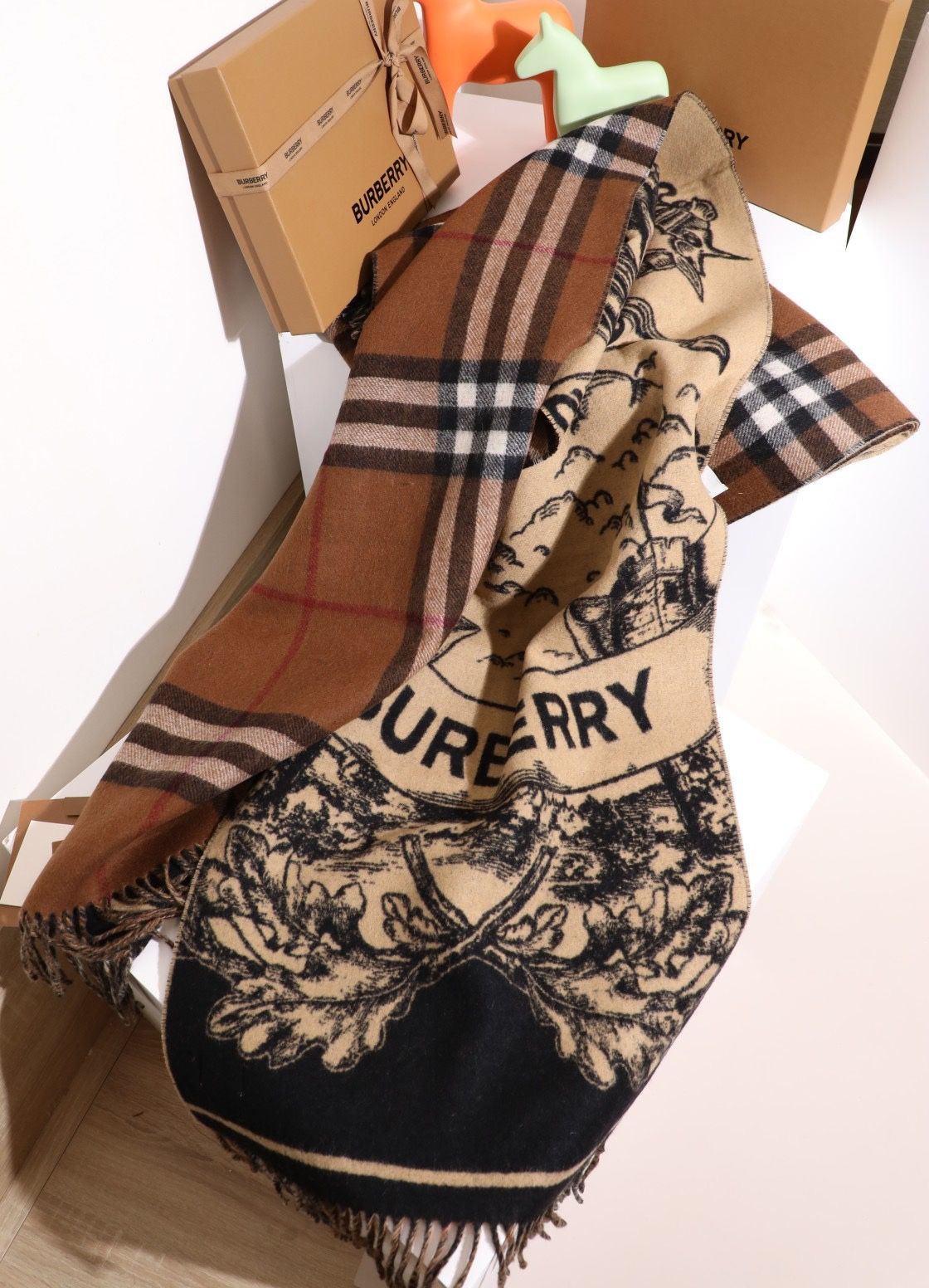 BN Authentic Burbery Double sided Plaid Equestrian Knight Cashmere Scarf