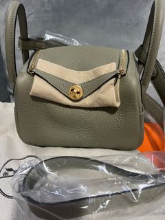 (Category: ) located in . Submitted by shopaholic_declutter (Listing ID 1265443800, Image 1). Description: .