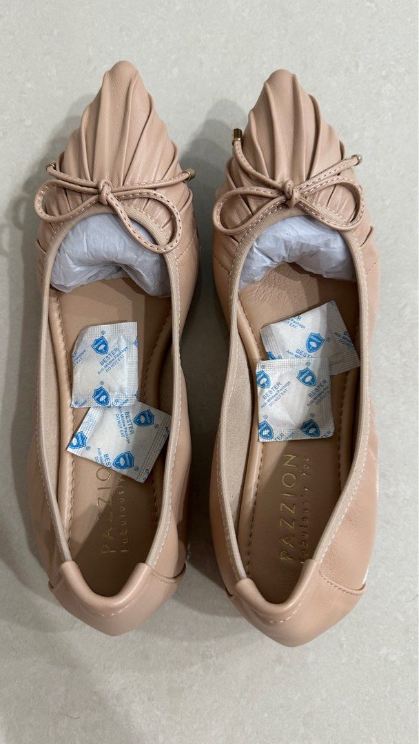 Best brand sales for women's flats