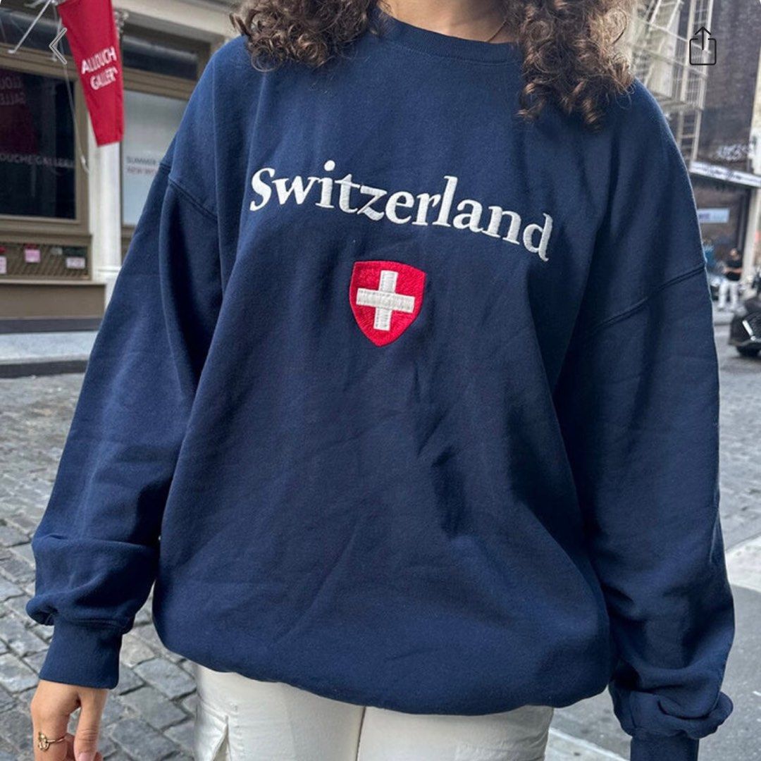 Erica Switzerland Sweatshirt – Brandy Melville