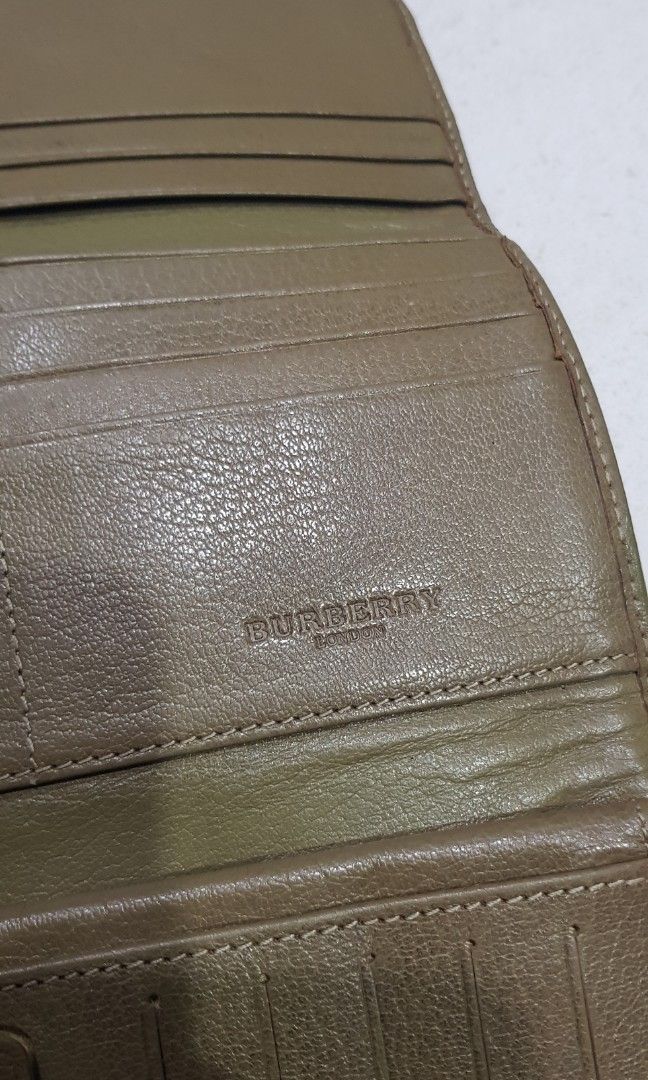 Burberry wallet deals serial number