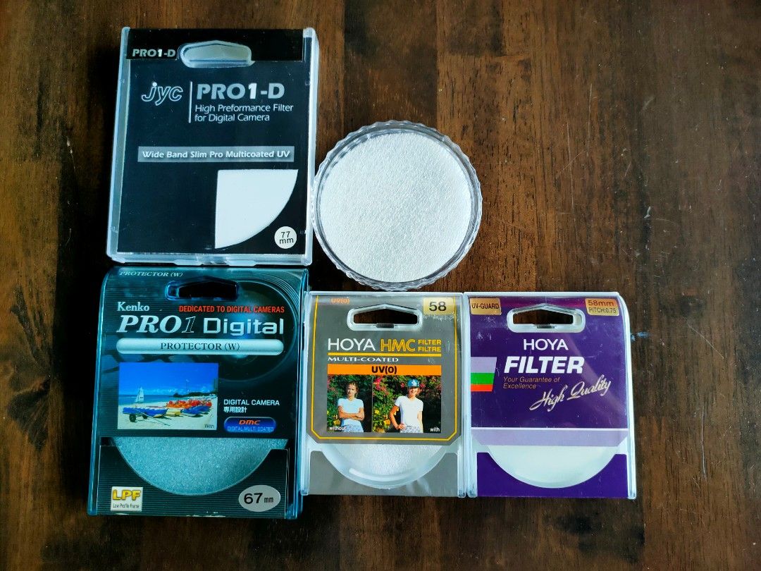Camera filter containers (Category: Other Photography Accessories) located in Singapore. Submitted by happymuffin (Listing ID 1265446815, Image 1). Description: .