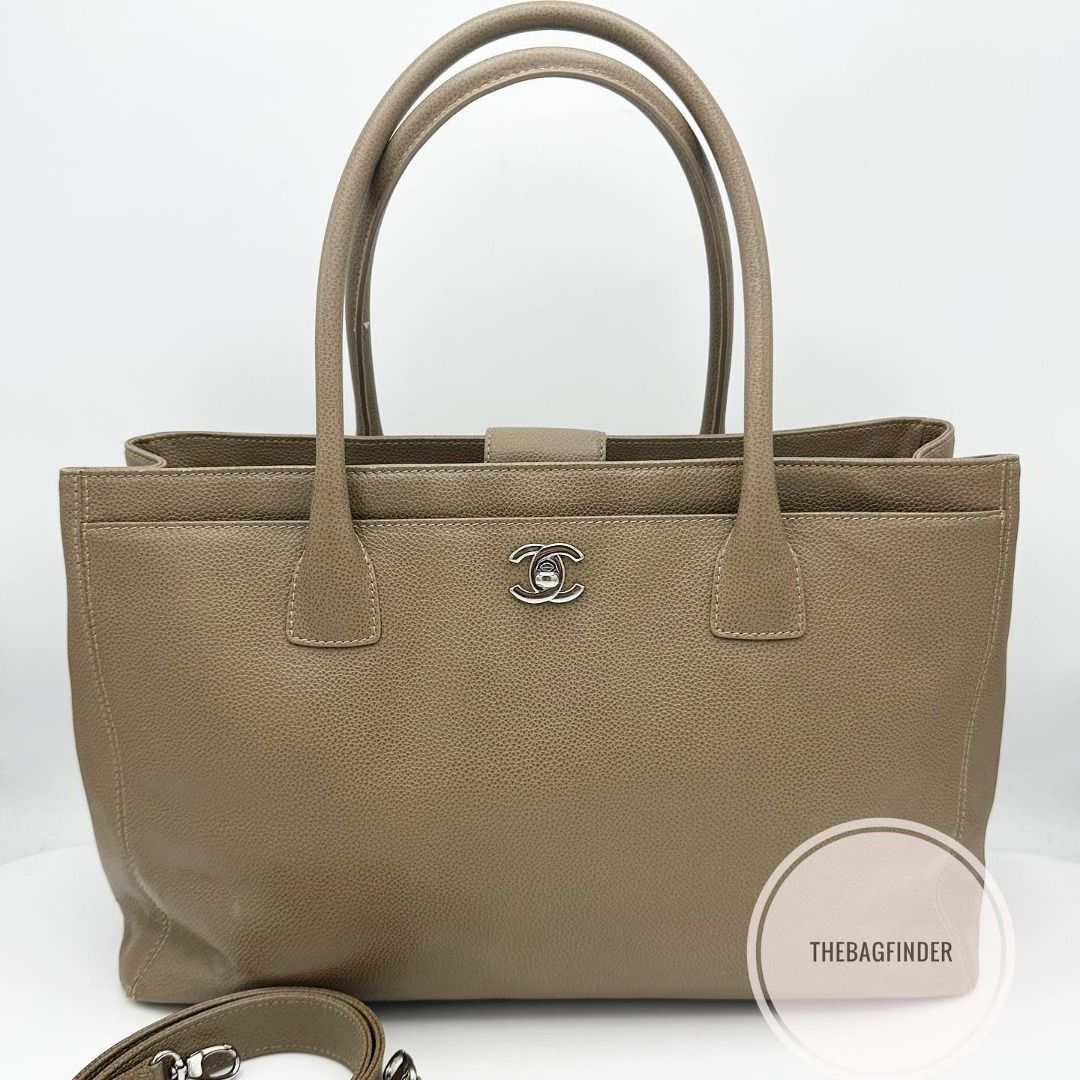 Cerf Executive Tote Caviar Taupe, Luxury, Bags & Wallets on Carousell