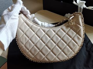 Chanel HoBo, Luxury, Bags & Wallets on Carousell