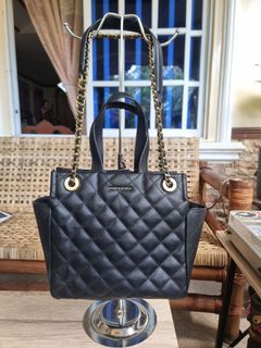 (Category: ) located in . Submitted by pipareloved (Listing ID 1265485141, Image 1). Description: .