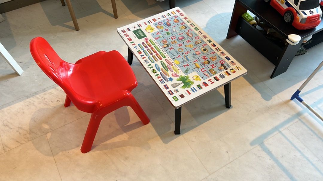 B and m discount childrens table and chairs