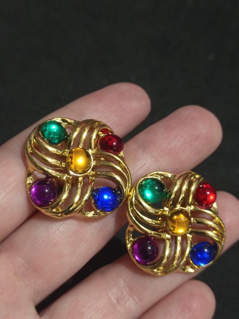 Clip on earrings from Japan (Category: Earrings) located in Manila. Submitted by maxineamber (Listing ID 1265419389, Image 1). Description: Clip on earrings from Japan. Gold tone..