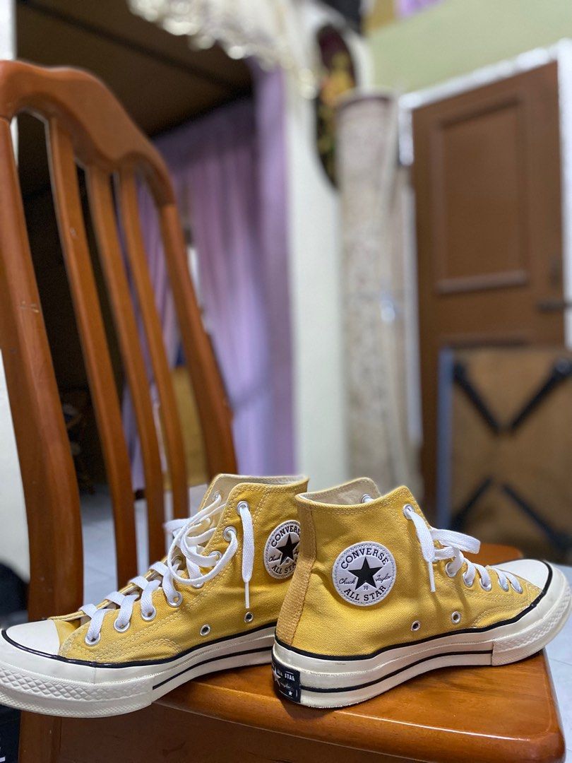 Tan converse top