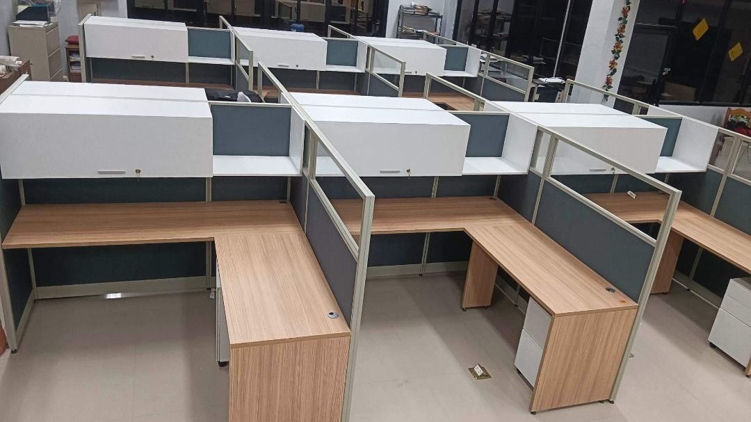 CUBICLE TABLE OFFICE FURNITURE PARTITION, Furniture & Home Living ...