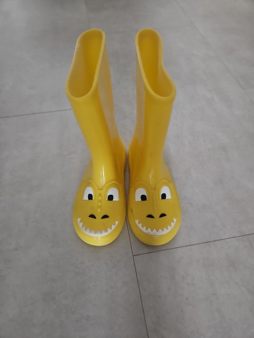Cute yellow on sale rain boots