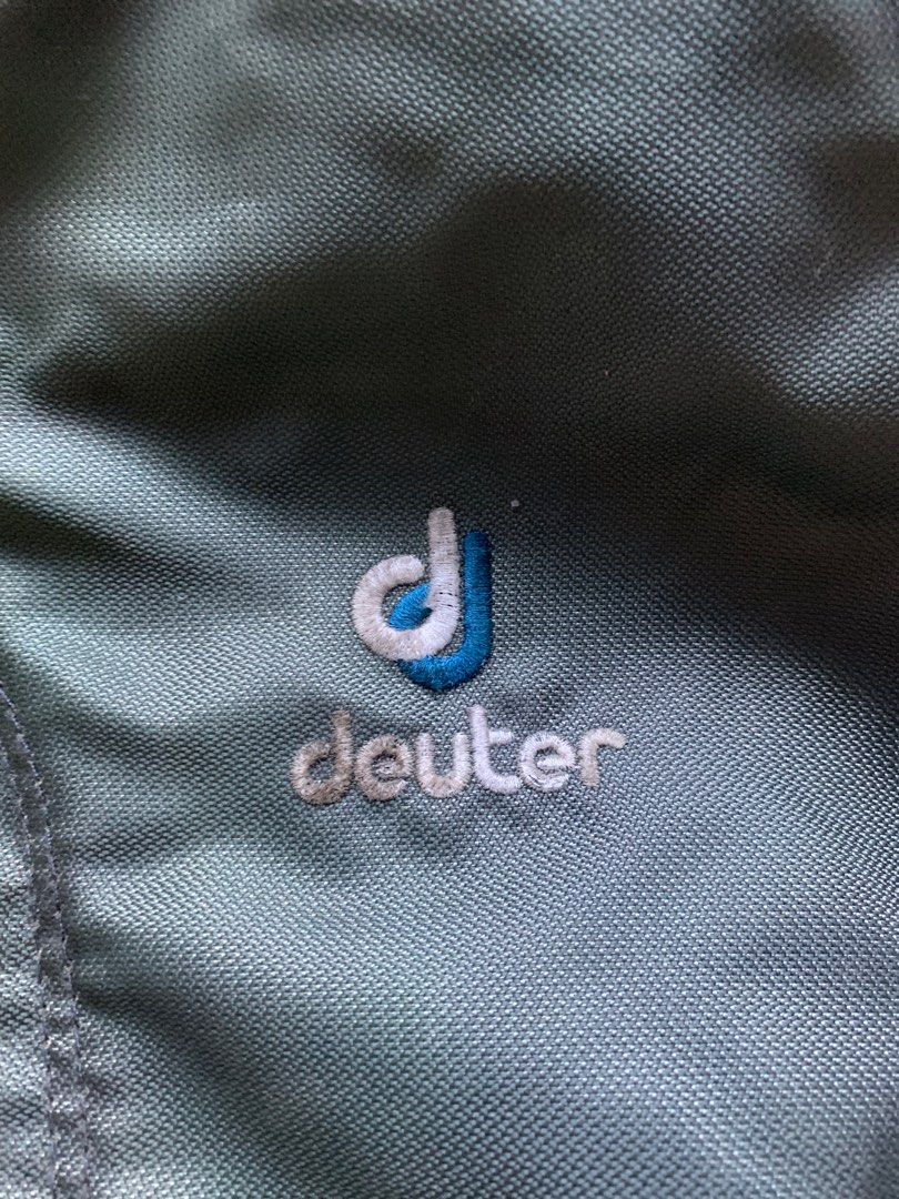 Deuter variquick 70+10 traveller backpack, Hobbies & Toys, Travel, Travel Essentials