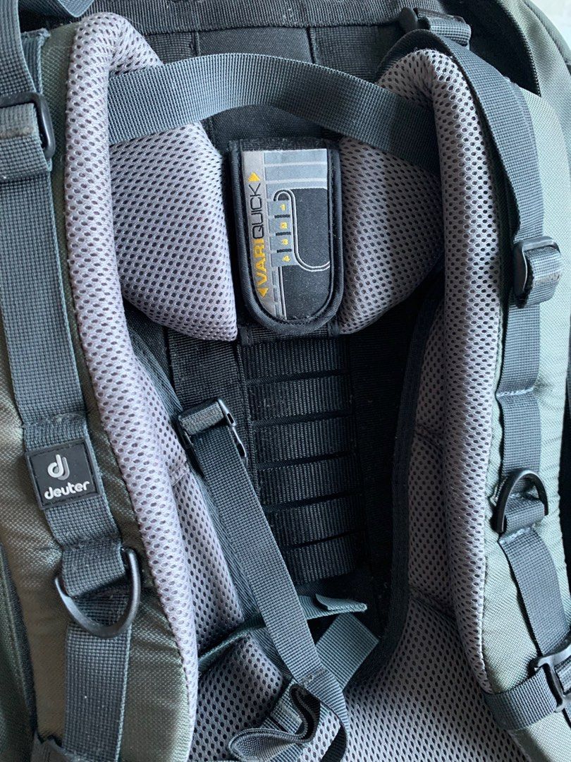 Deuter variquick 70+10 traveller backpack, Hobbies & Toys, Travel