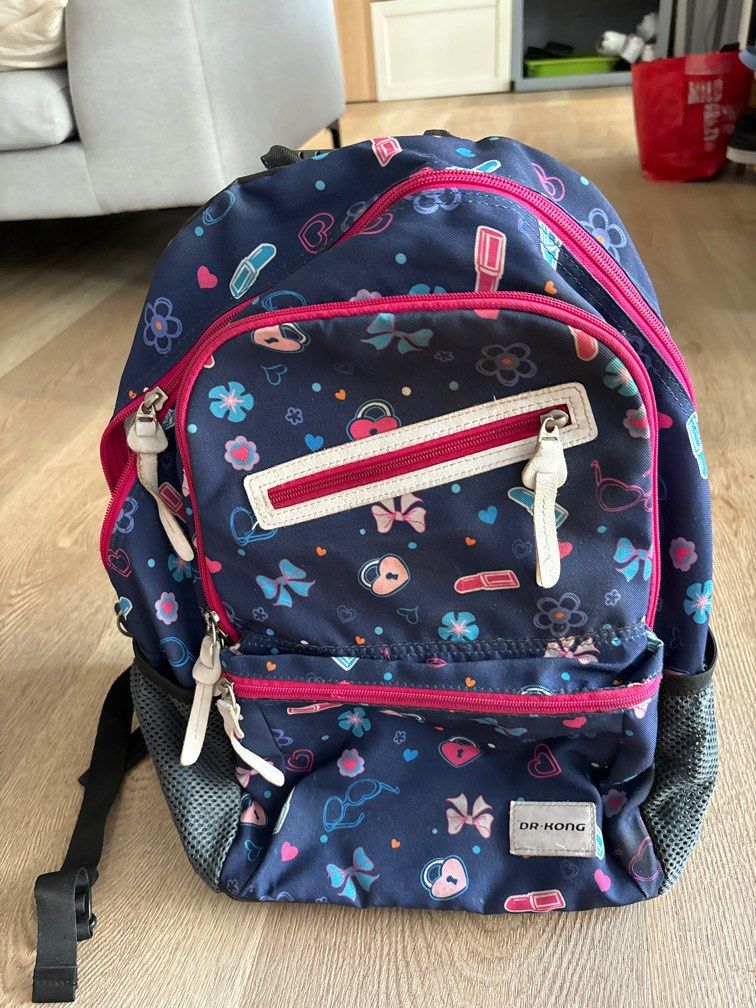 Back support store school bag
