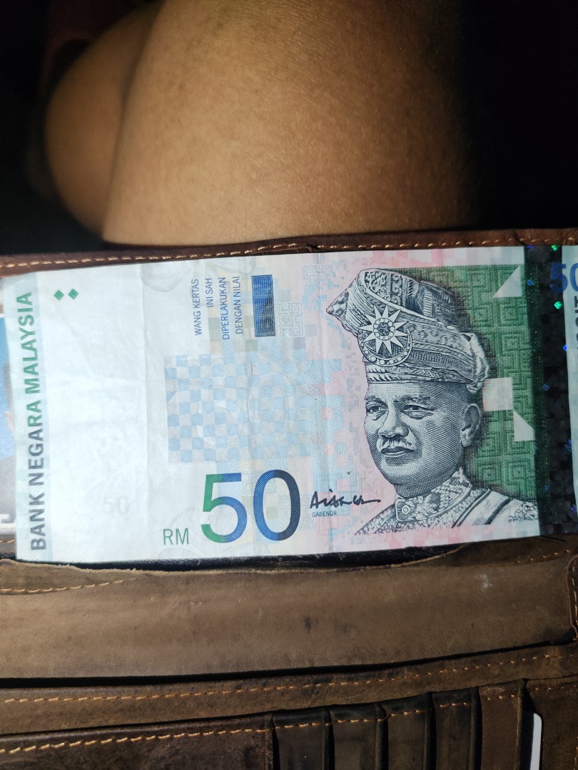 duit 1 ringgit sign aishah