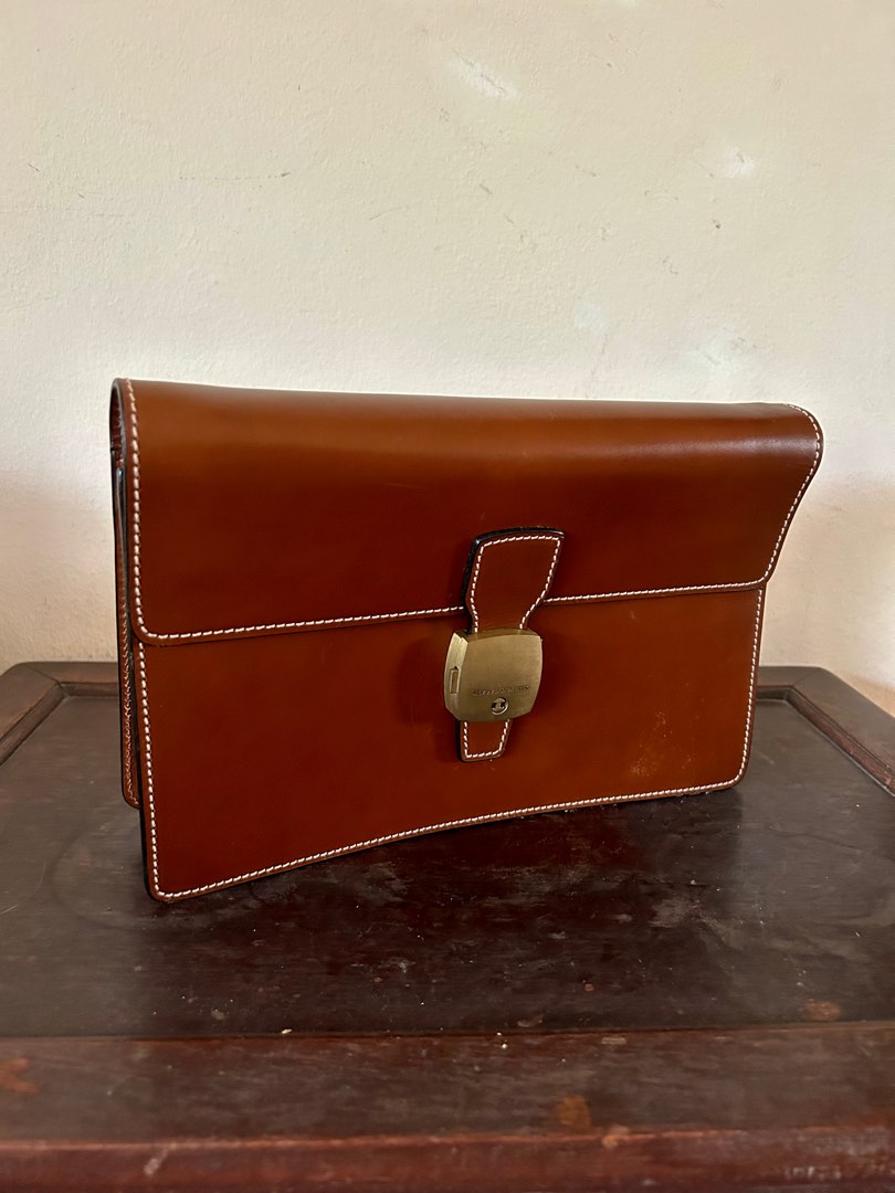 Dunhill Men s Leather Clutch Bag Men s Fashion Bags Belt bags