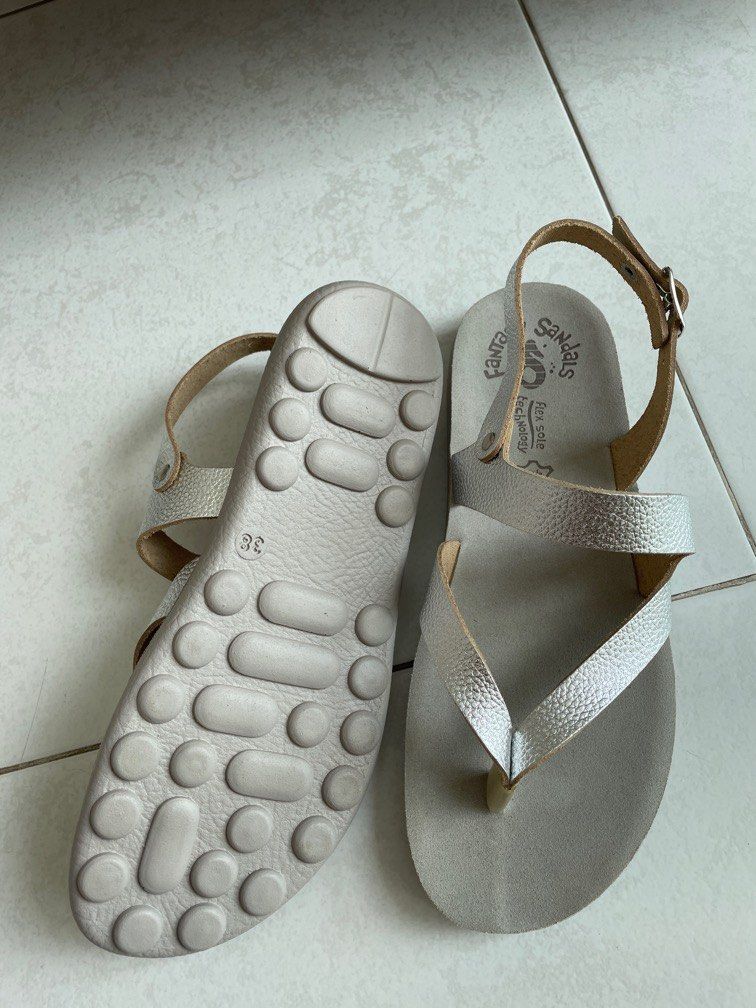 Fantasy sandals flex hotsell sole technology