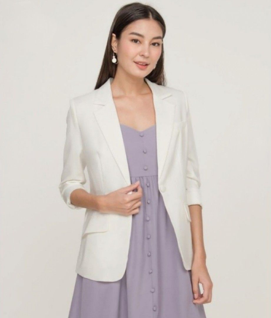 White textured outlet blazer