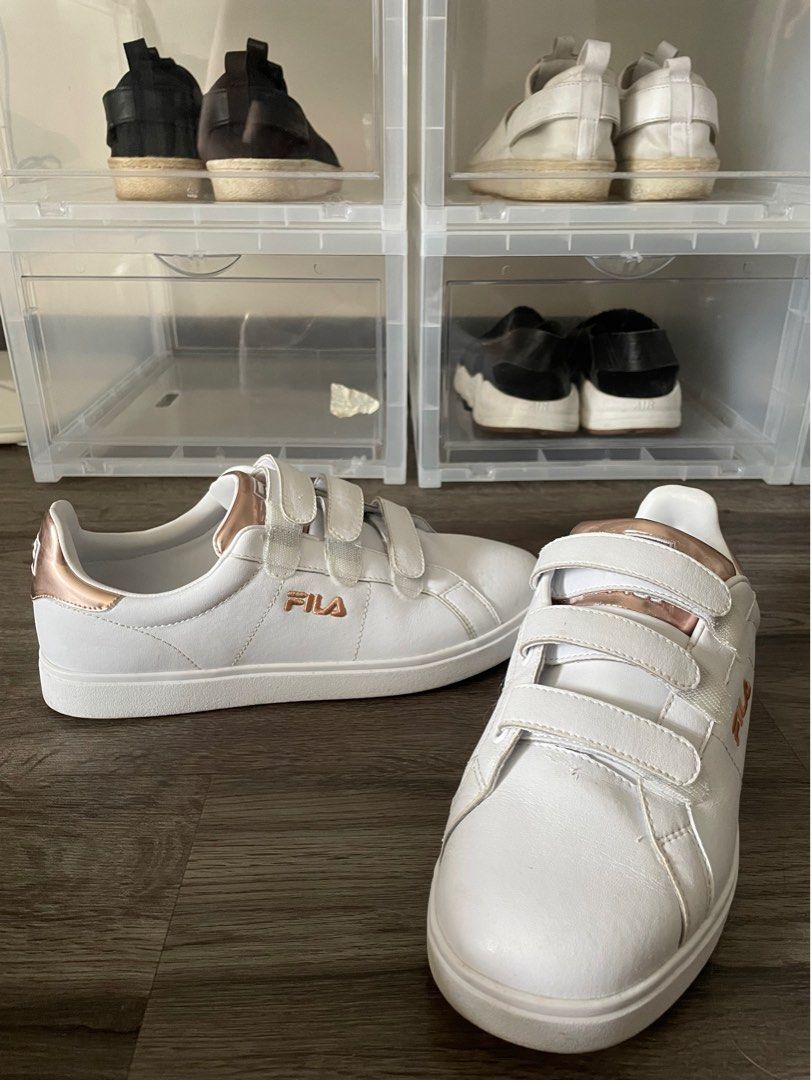 Gold fila sneakers outlet
