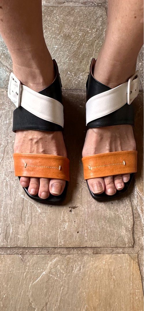 Full shop foot sandals