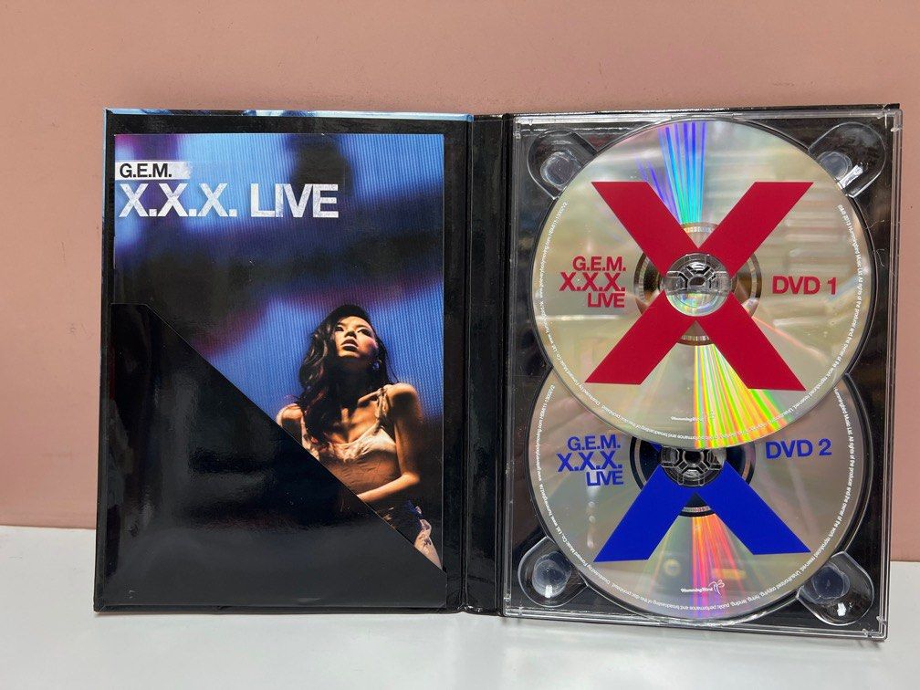 DVD2鄧紫棋『G.E.M. X.X.X. LIVE（台湾版）』 DVD 2枚組