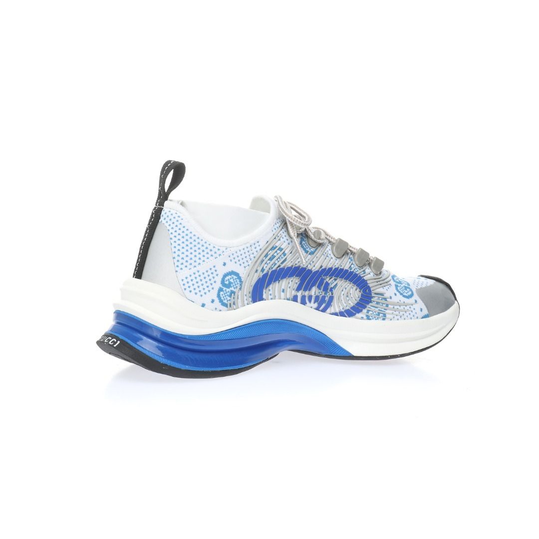Chanel joggers top sneakers