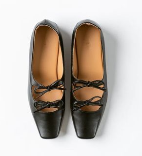 GVN Agnes Mary Janes in Black