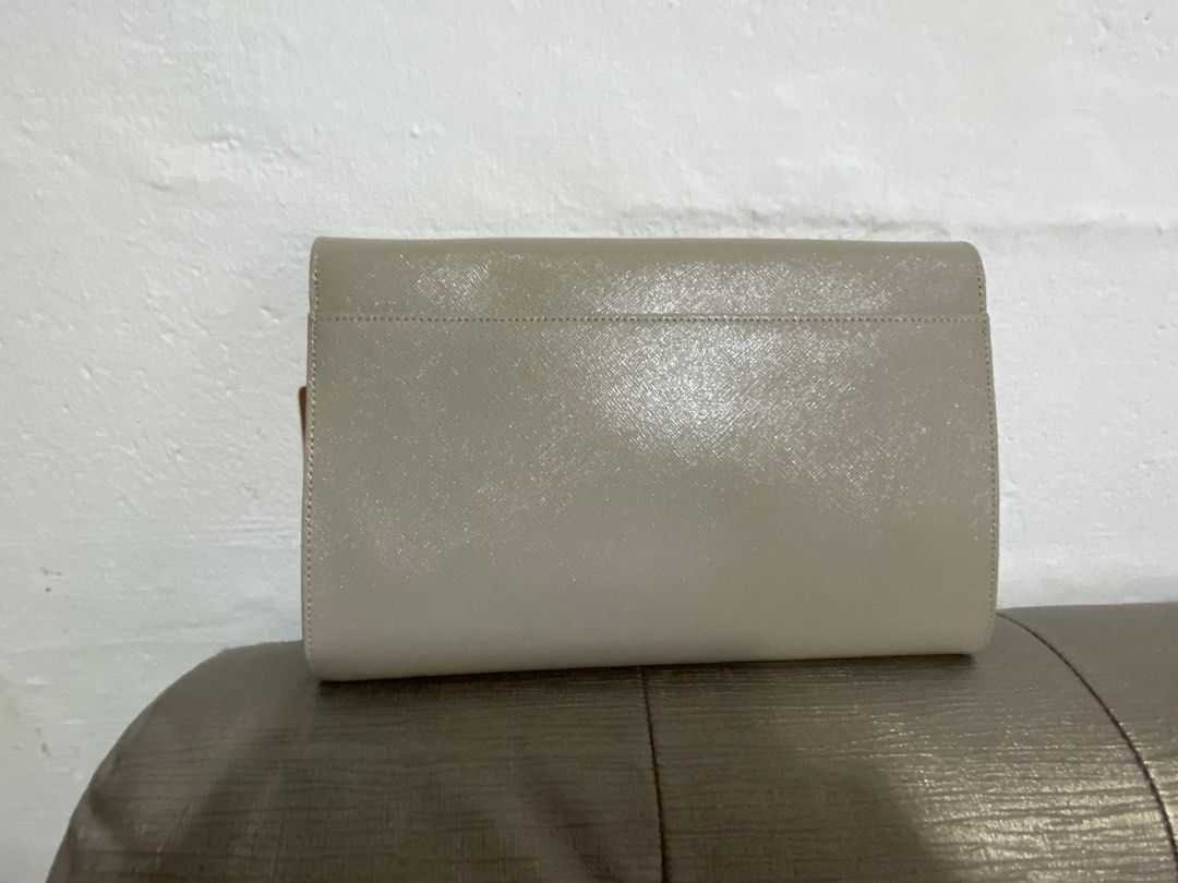 Halogen wallet onnchain Women s Fashion Bags Wallets Wallets