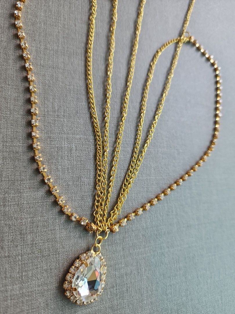 Gold coloured outlet costume jewellery