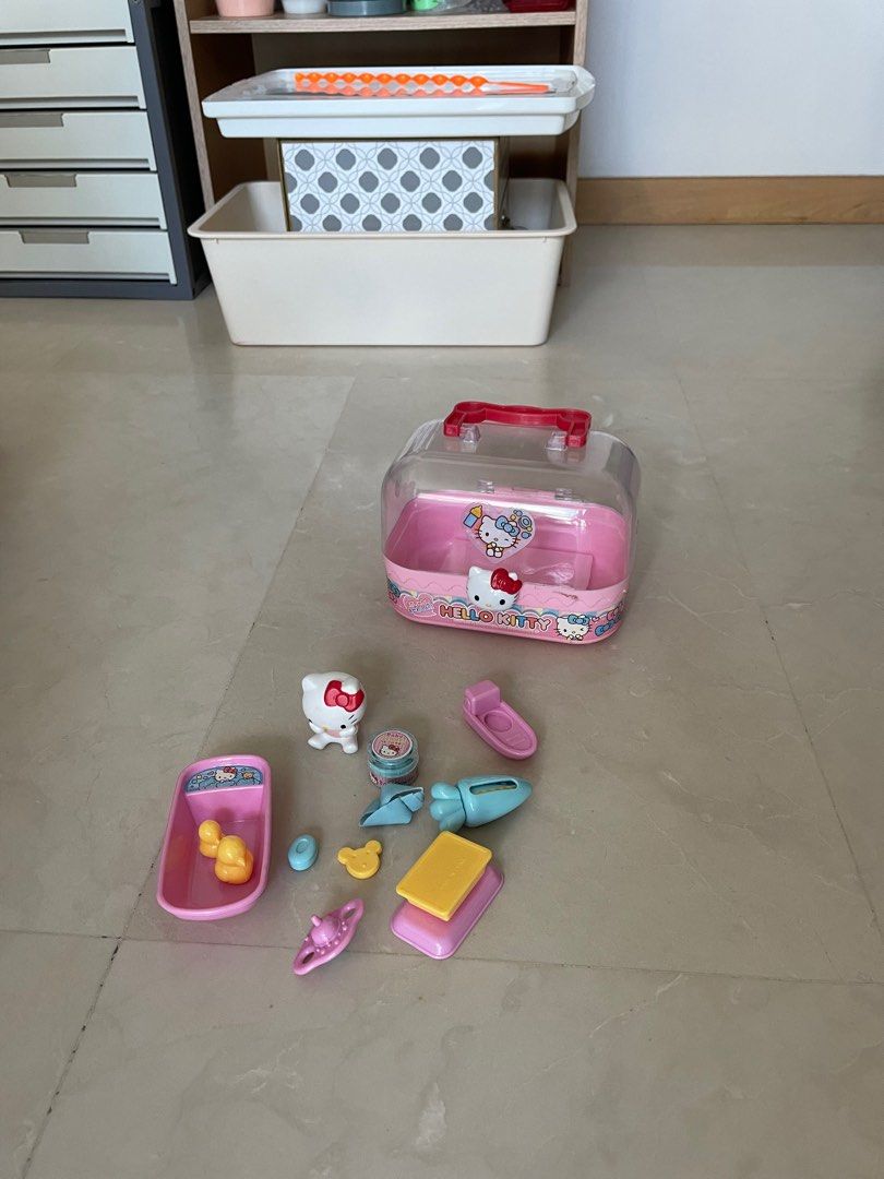 Hello Kitty bath set, Hobbies & Toys, Toys & Games on Carousell