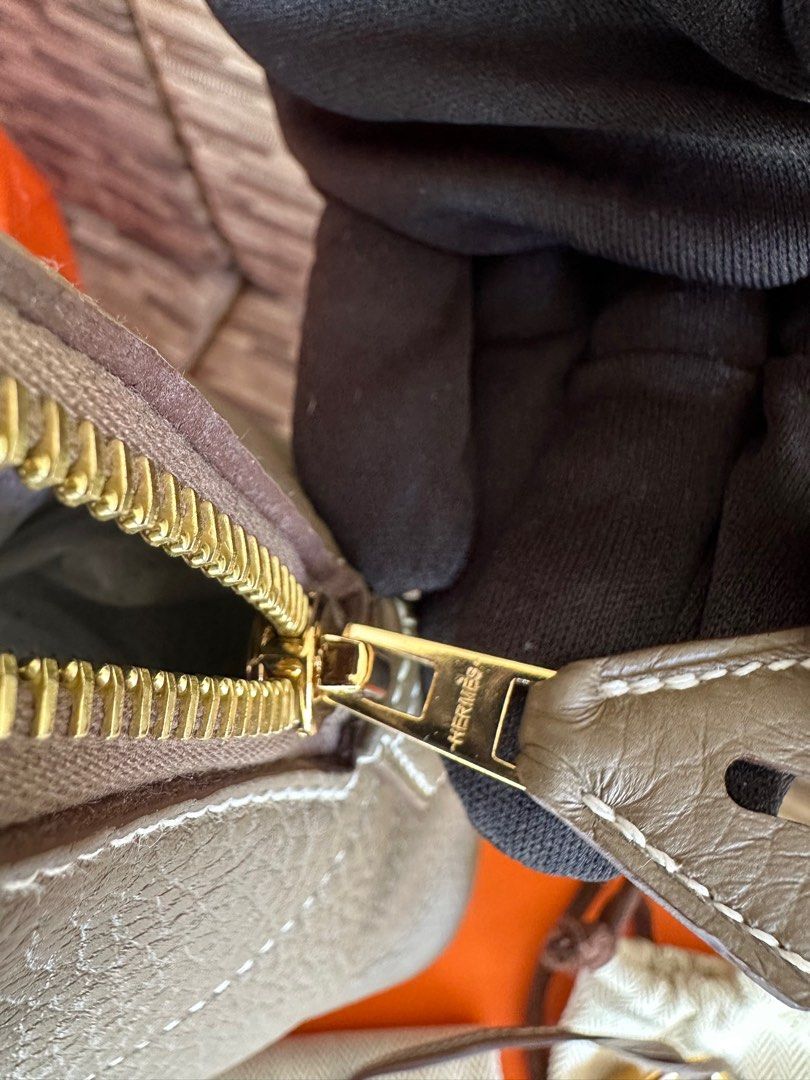 Hermes Bolide 31 etoupe GHW (Category: Luxury Bags & Wallets) located in Bulacan. Submitted by lovetoshop.ph (Listing ID 1265447618, Image 3). Description: Brand new and authentic Offered to me last February 2023 From Hermes Hong Kong.