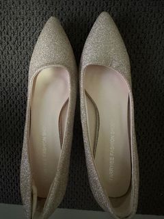 high-heeled shoes