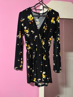 (Category: ) located in . Submitted by ms.joycecloset (Listing ID 1265431224, Image 1). Description: .