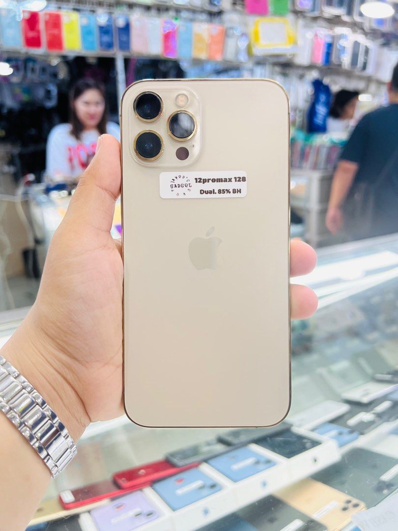 Iphone 12 Pro Max Dualsim (Category: iPhone 12 Series) located in San Juan City. Submitted by javedsgadgetshop (Listing ID 1265457999, Image 1). Description: OPEN FOR INSTALLMENT VIA CREDIT CARD/GGIVES & SWAP/TRADE-IN! WE BUY AND SELL ( ANYKINDS OF UNIT BINIBILI PO NAMIN)! PTPA : Padelete po f bawal Read ❗️Onhand ‼️ Iphone 12 Promax •128gb •HK Variant •85% batt health •Factory Unlock •95% Smoothness •No hidden issue | No Repaired •100% Authentic 