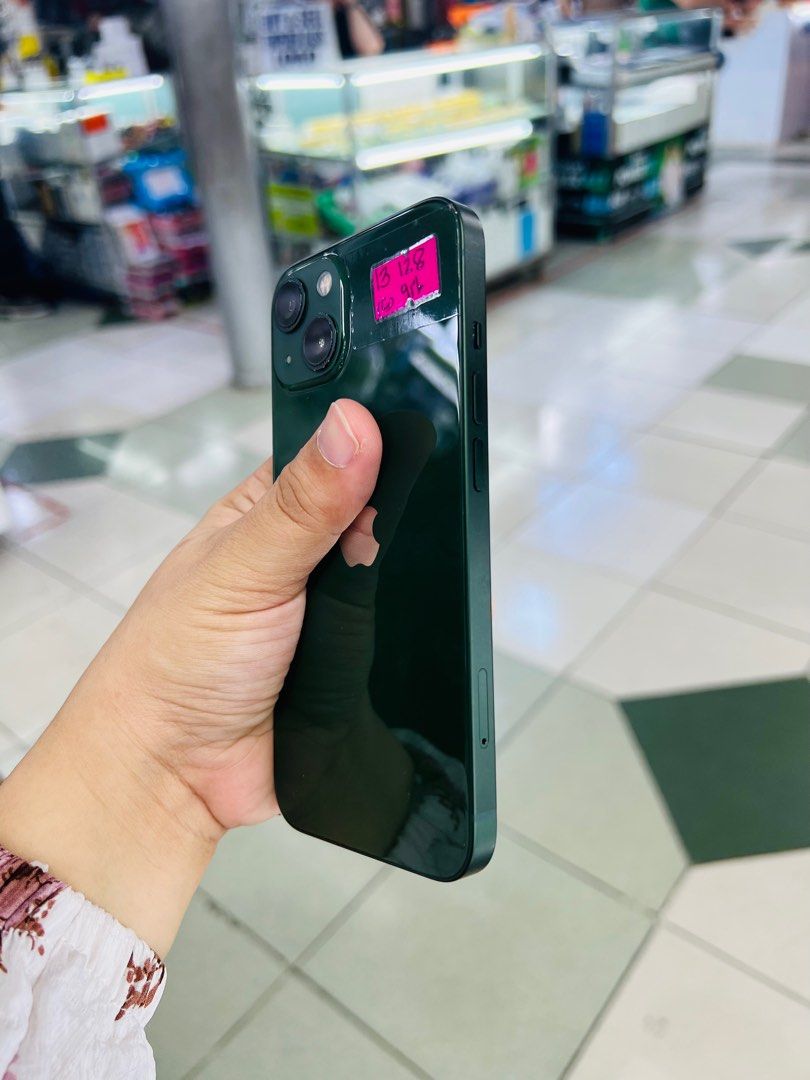 Iphone 13 Globelocked (Category: iPhone 13 Series) located in San Juan City. Submitted by javedsgadgetshop (Listing ID 1265450620, Image 2). Description: OPEN FOR INSTALLMENT VIA CREDIT CARD/GGIVES & SWAP/TRADE-IN! WE BUY AND SELL ( ANYKINDS OF UNIT BINIBILI PO NAMIN)! PTPA : Padelete po f bawal Read ❗️Onhand ‼️ Iphone 13 •128gb •NTC Variant •91% batt health •Globelocked •95% Smoothness •No hidden issue | No Repaired •100% Authentic | Not Refurbi