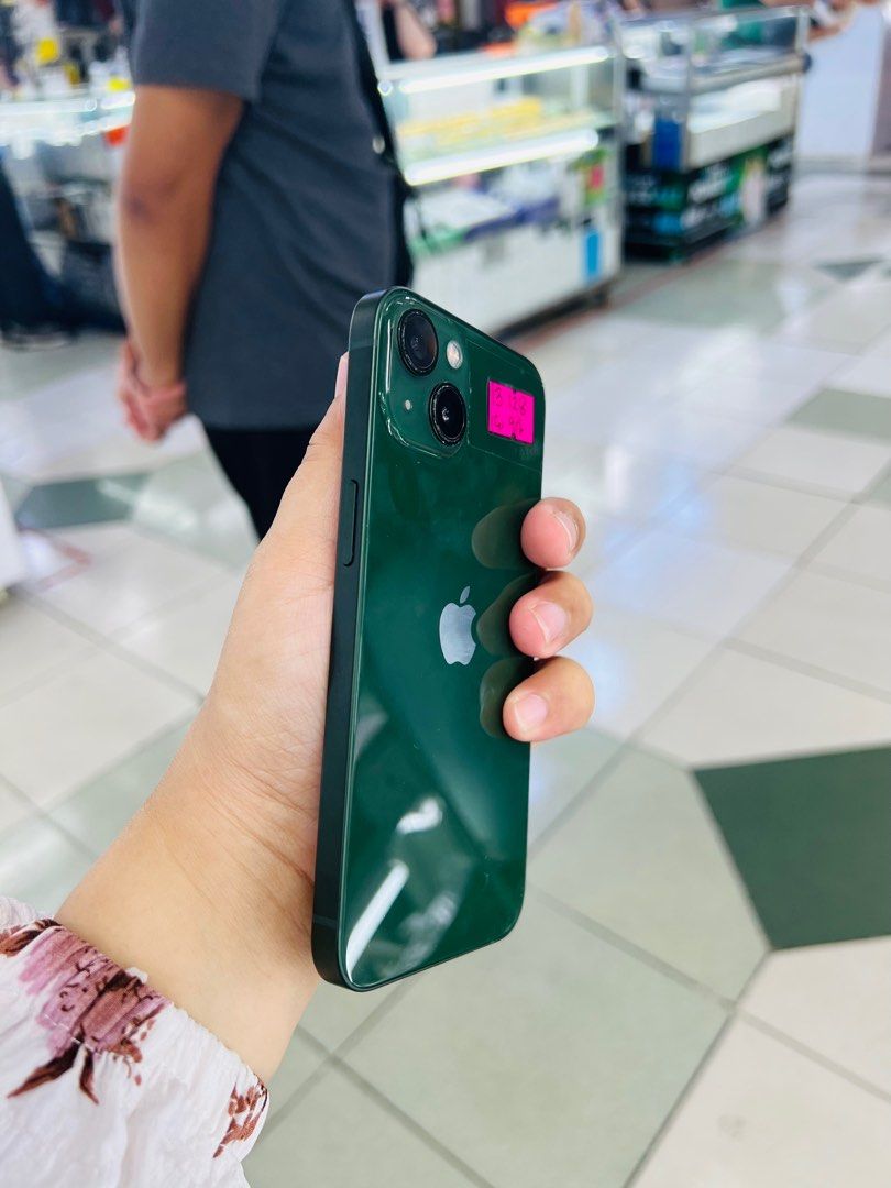 Iphone 13 Globelocked (Category: iPhone 13 Series) located in San Juan City. Submitted by javedsgadgetshop (Listing ID 1265450620, Image 3). Description: OPEN FOR INSTALLMENT VIA CREDIT CARD/GGIVES & SWAP/TRADE-IN! WE BUY AND SELL ( ANYKINDS OF UNIT BINIBILI PO NAMIN)! PTPA : Padelete po f bawal Read ❗️Onhand ‼️ Iphone 13 •128gb •NTC Variant •91% batt health •Globelocked •95% Smoothness •No hidden issue | No Repaired •100% Authentic | Not Refurbi