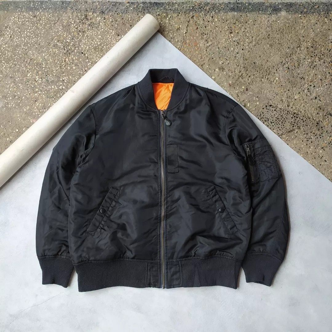 Jaket Bomber Uniqlo GU Second