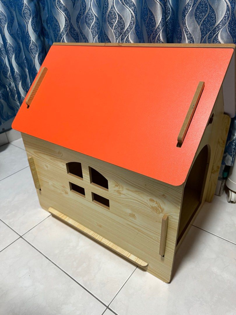 Debs dog house clearance