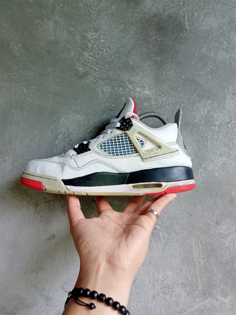 mismatch jordan 4