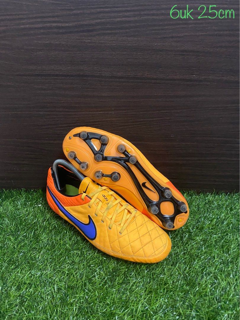 Kasut bola nike tiempo legend v acc Men s Fashion Footwear
