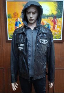 (Category: ) located in . Submitted by street_wear (Listing ID 1265402705, Image 1). Description: .