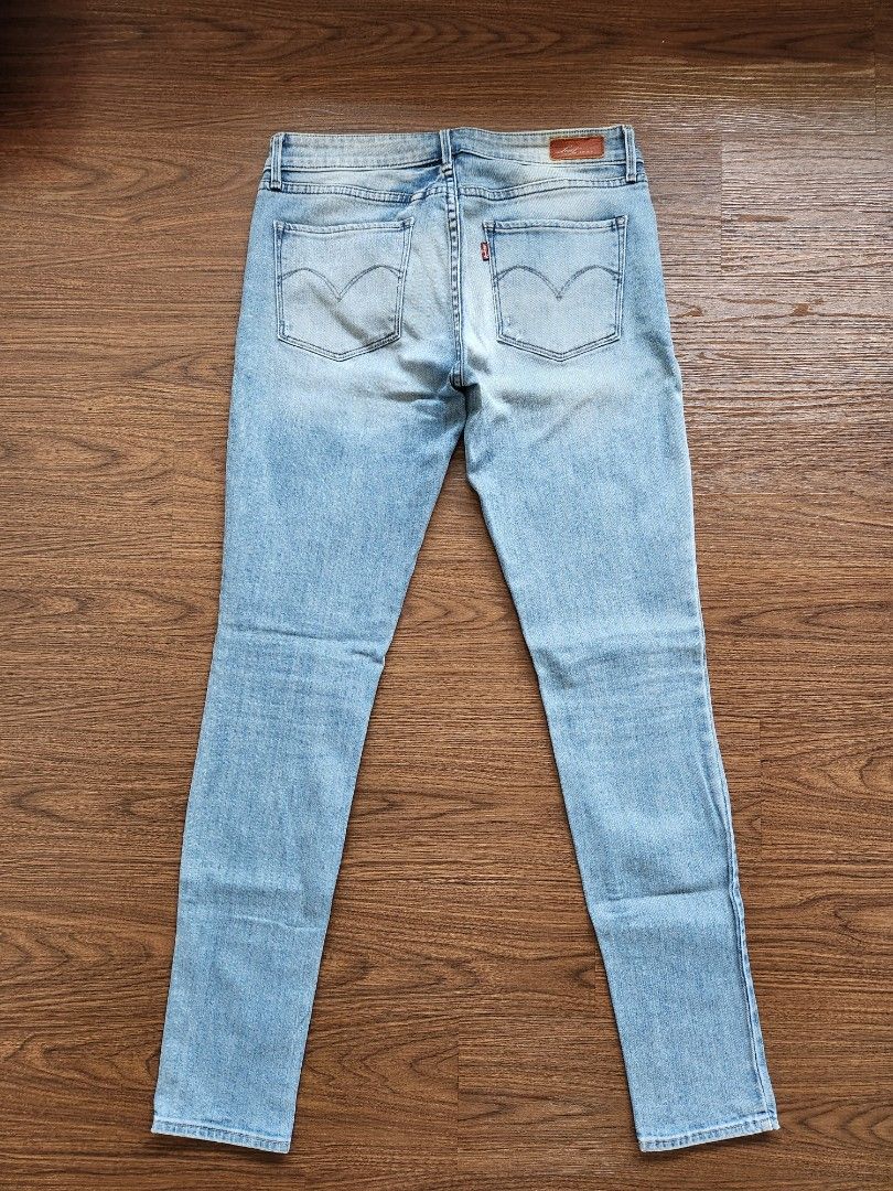 Levis 27 demi shop curve