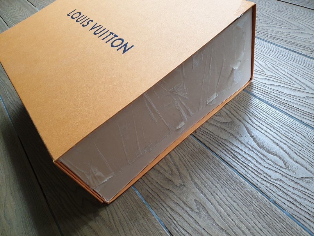 LOUIS VUITTON Empty Box 9.75x5.25 x1.75 W/ Shopping Bag & Tags For  M76968.