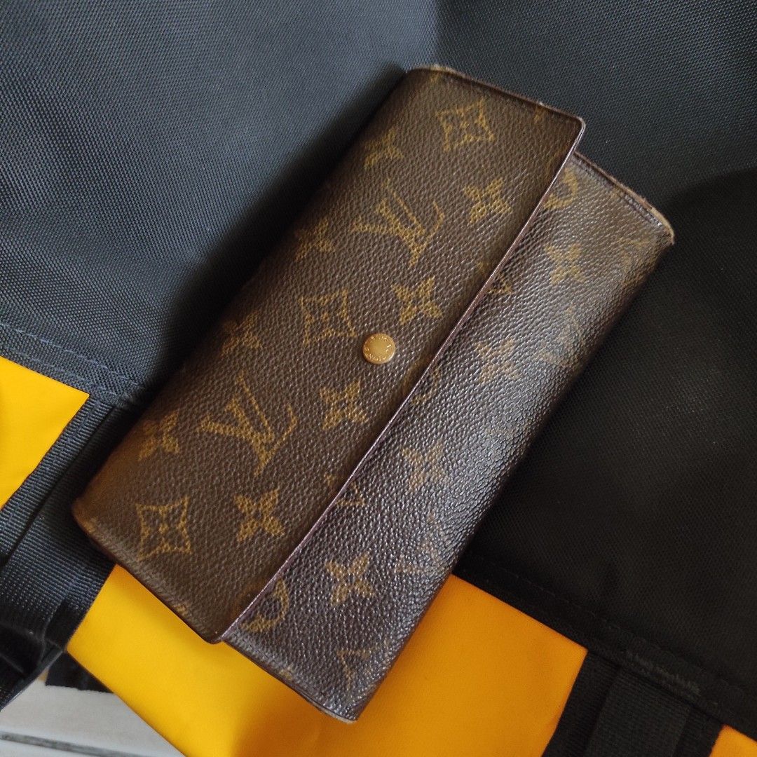 Louis Vuitton Brown Monogram Logo Saffiano Leather Trifold Wallet