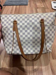 (Category: ) located in . Submitted by sengshopping28 (Listing ID 1265473038, Image 1). Description: .